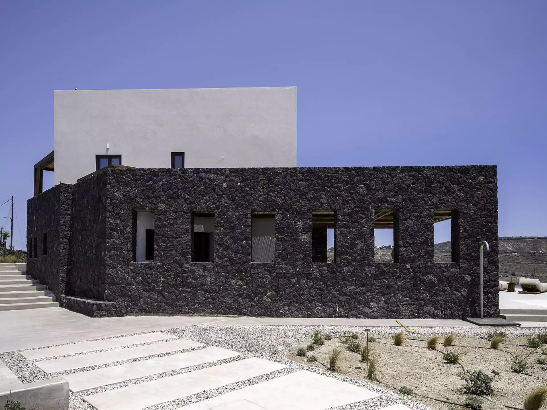 magma-white-kkmk-architects-yerolymbos-025-copy-6867be90e72b0