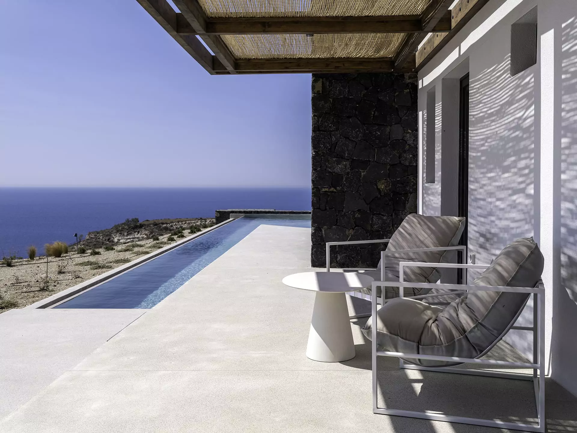 magma-white-kkmk-architects-yerolymbos-078-copy-6867befc38bcc